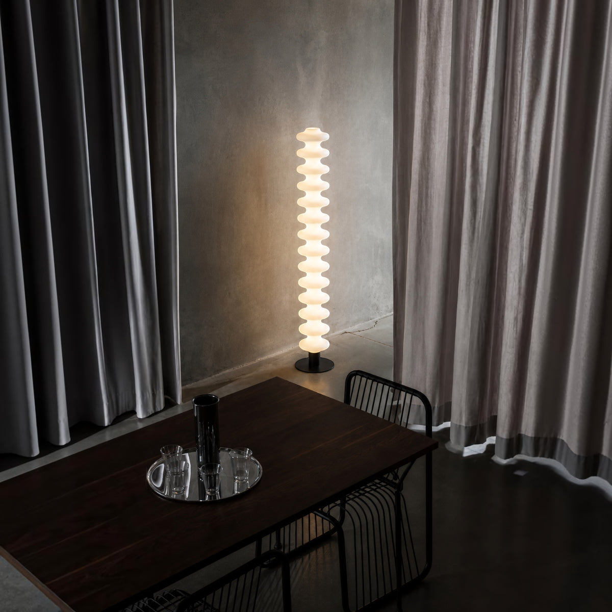 Lampara de pie Mold Ripple tall